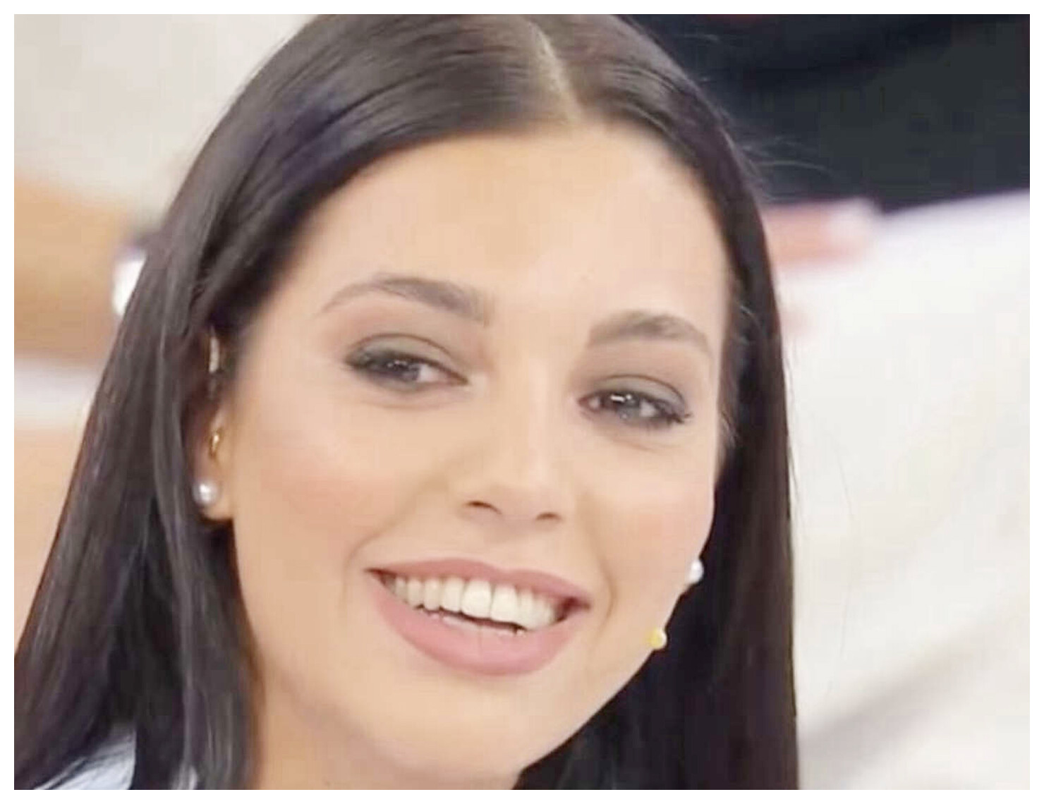 Uomini e donne, la scelta di Sara per il trono: accettata la proposta di Maria durante il programma