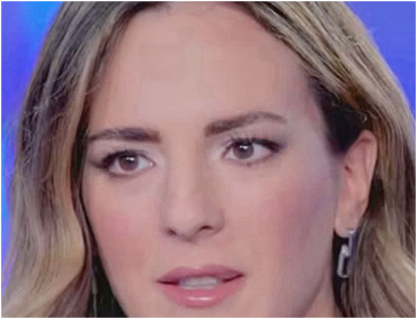 Sonia Barrile annuncia la sua gravidanza con Simone a Verissimo, emozionata e in lacrime