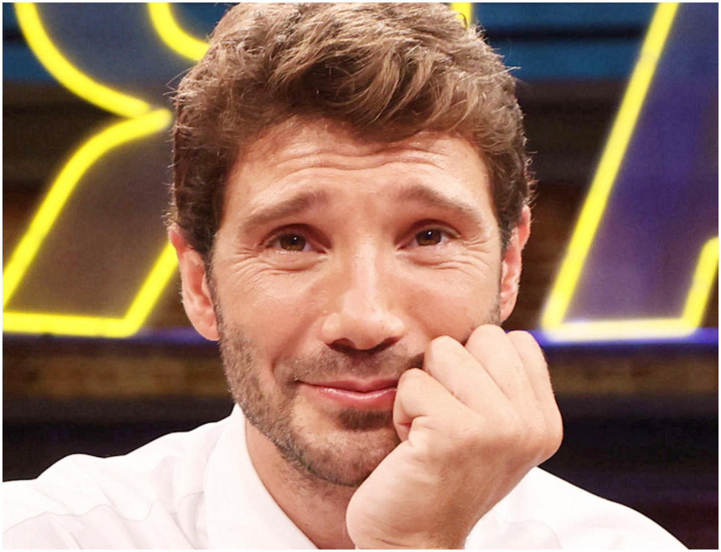 Affari Tuoi in difficoltà: stasera alto rischio di insuccesso per la conduzione di De Martino