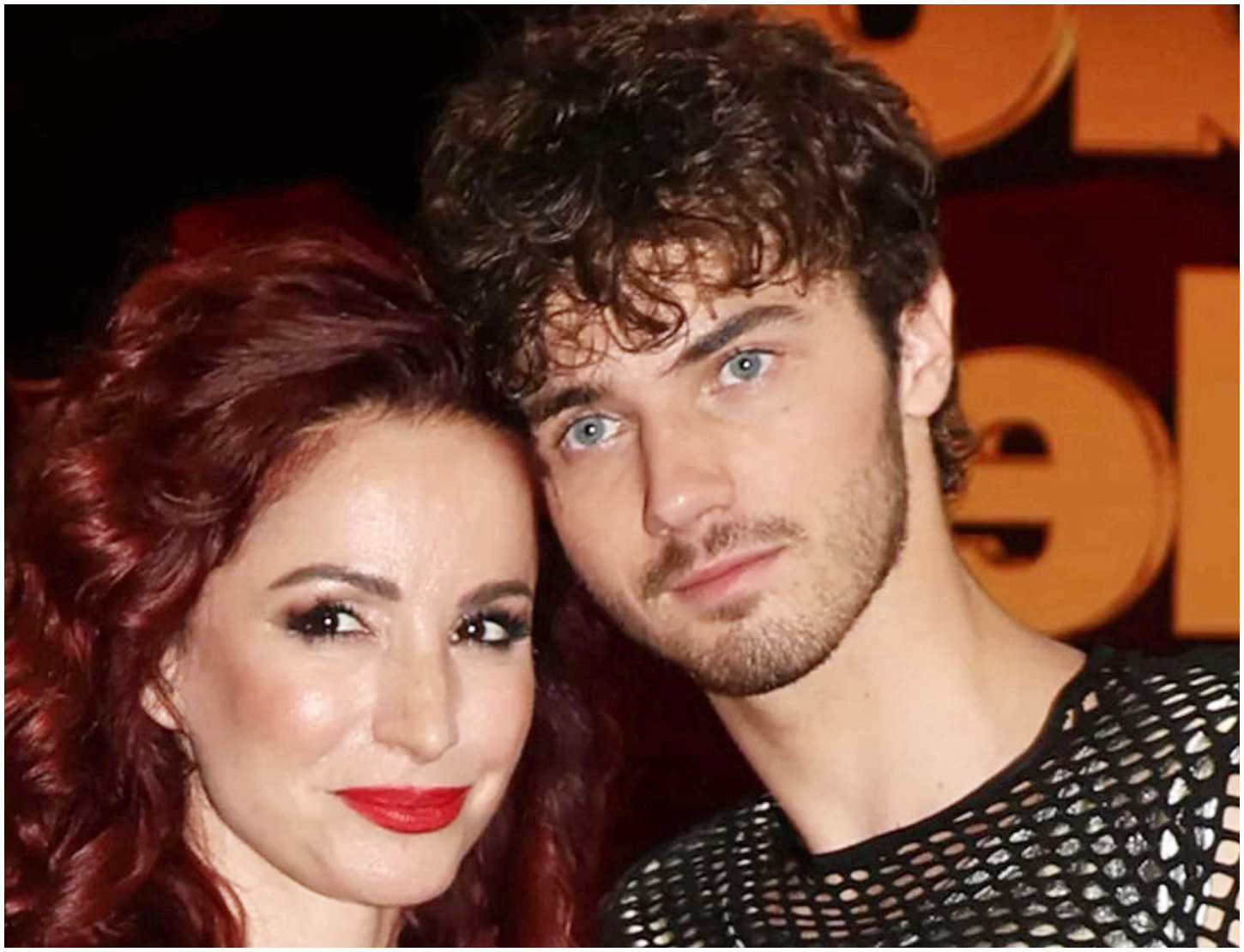 Andrea Delogu annuncia la sua scelta su Ballando con le stelle dopo la tragica perdita del fratello