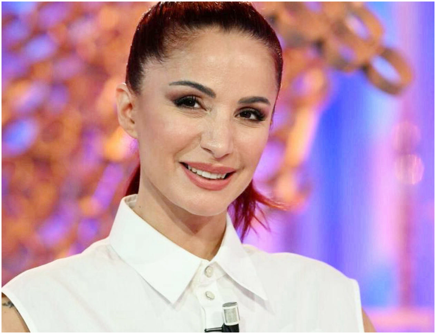 Andrea Delogu rompe il silenzio dopo la morte del fratello: annullate le puntate de La Porta Magica