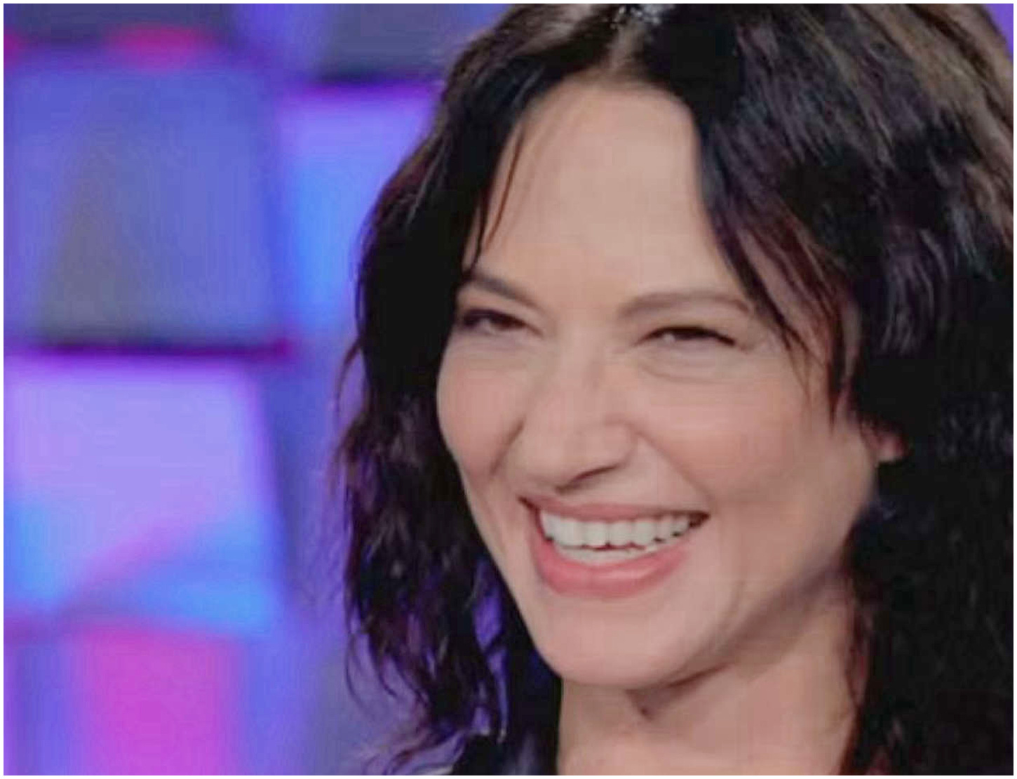 Asia Argento rivela a Verissimo il desiderio di diventare nonna e parla del suo nuovo percorso di vita