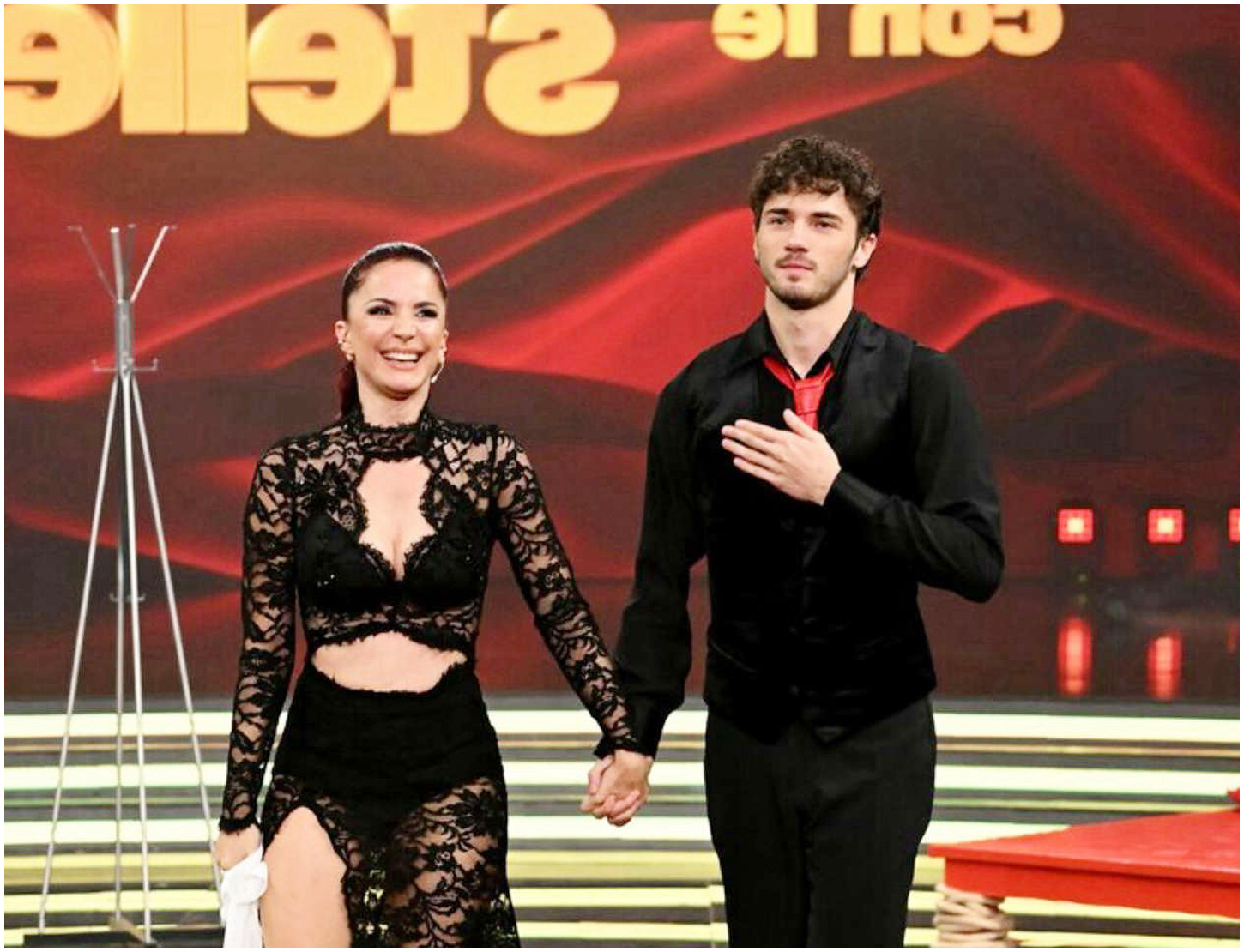 Ballando con le stelle: assente Andrea Delogu, novità nella puntata e regole del programma di Rai