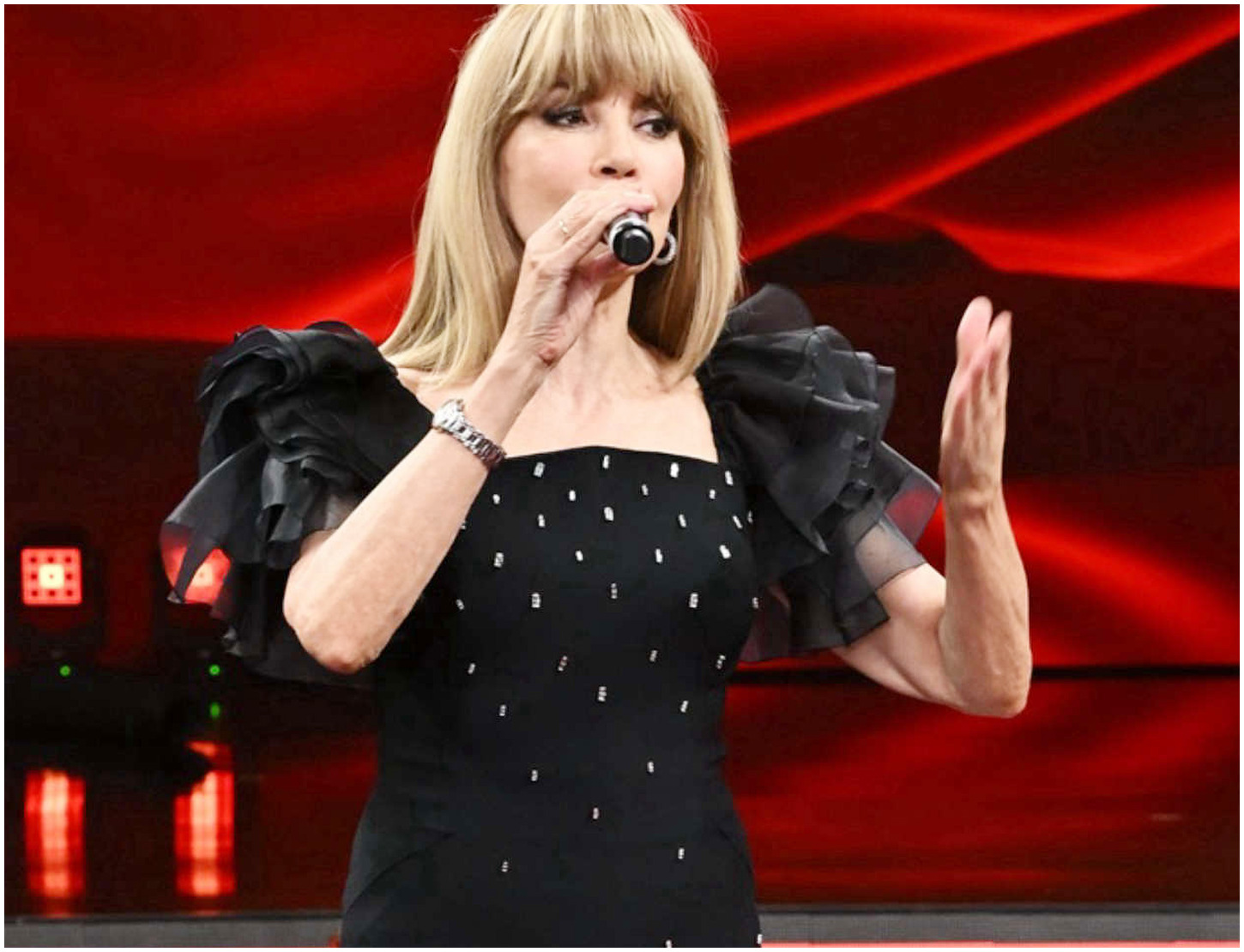 Ballando con le Stelle: anticipazioni sugli ospiti e il giudizio su Delogu e Fialdini