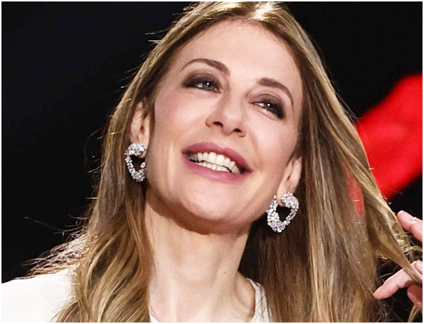 Belve porta in studio tre ospiti emozionati e pullula di lacrime, con Federica Pellegrini protagonista