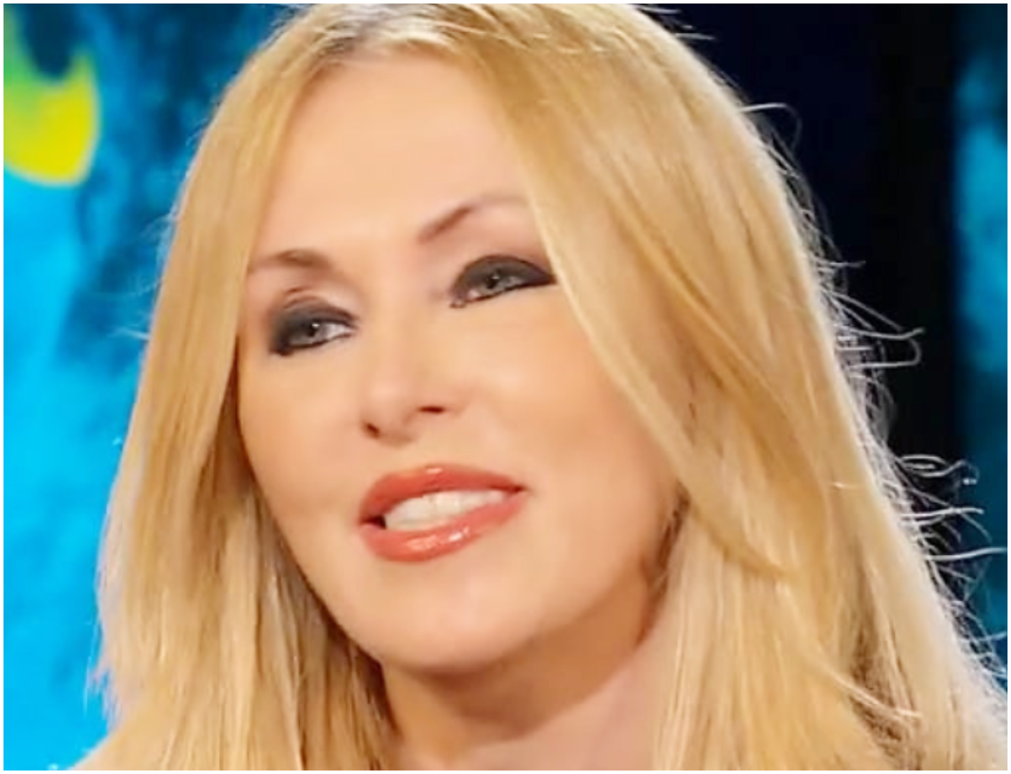 Bruzzone sotto attacco a Ore 14: minacce di morte e scontro con De Rensis in diretta televisiva