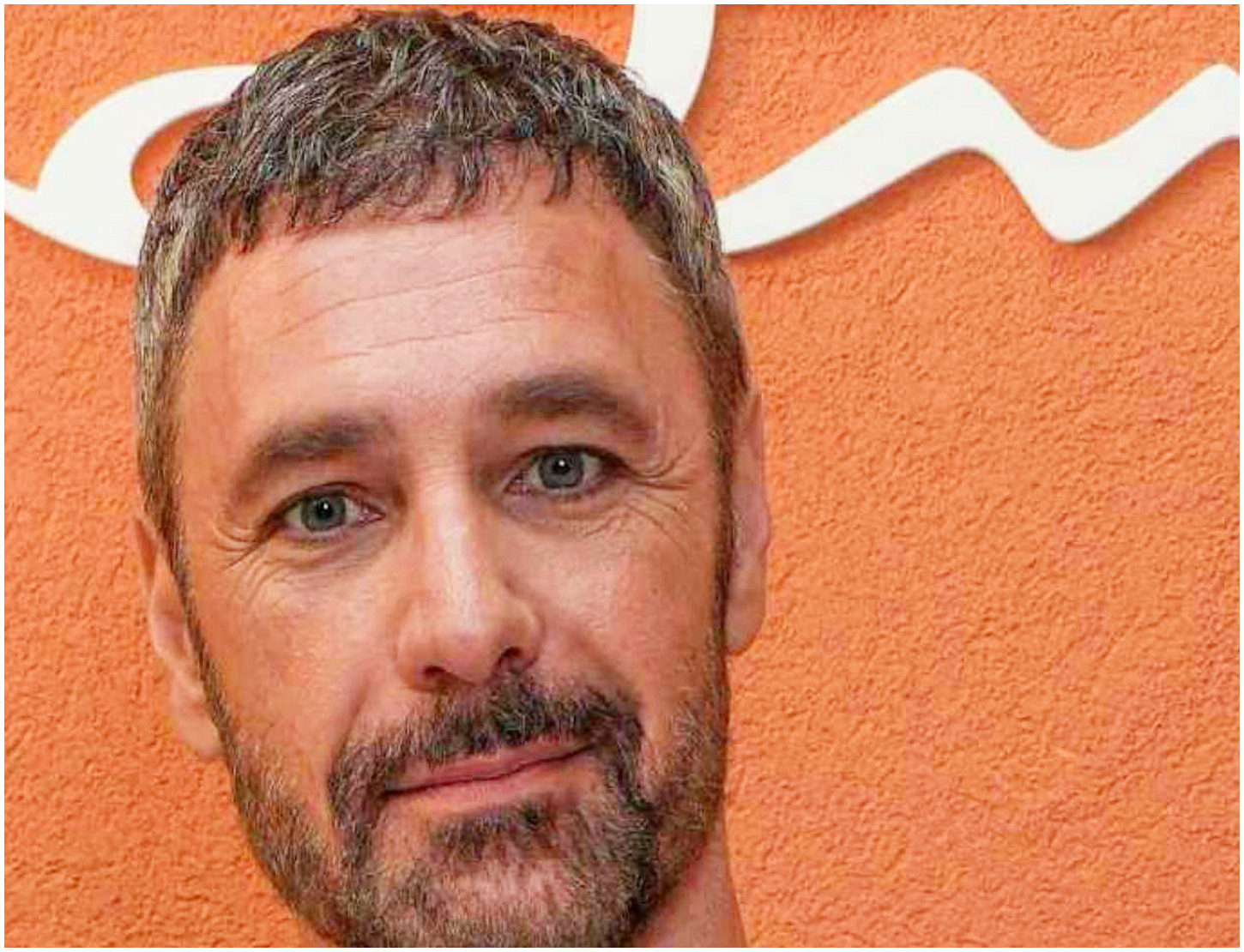 Don Matteo, Raoul Bova e Beatrice Arnera: un gesto inaspettato sul set sorprende la troupe