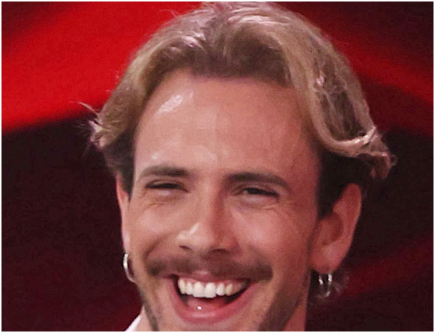 Filippo Zara, il talentuoso nuovo maestro di ballo affianca Nancy Brilli a Ballando con le stelle