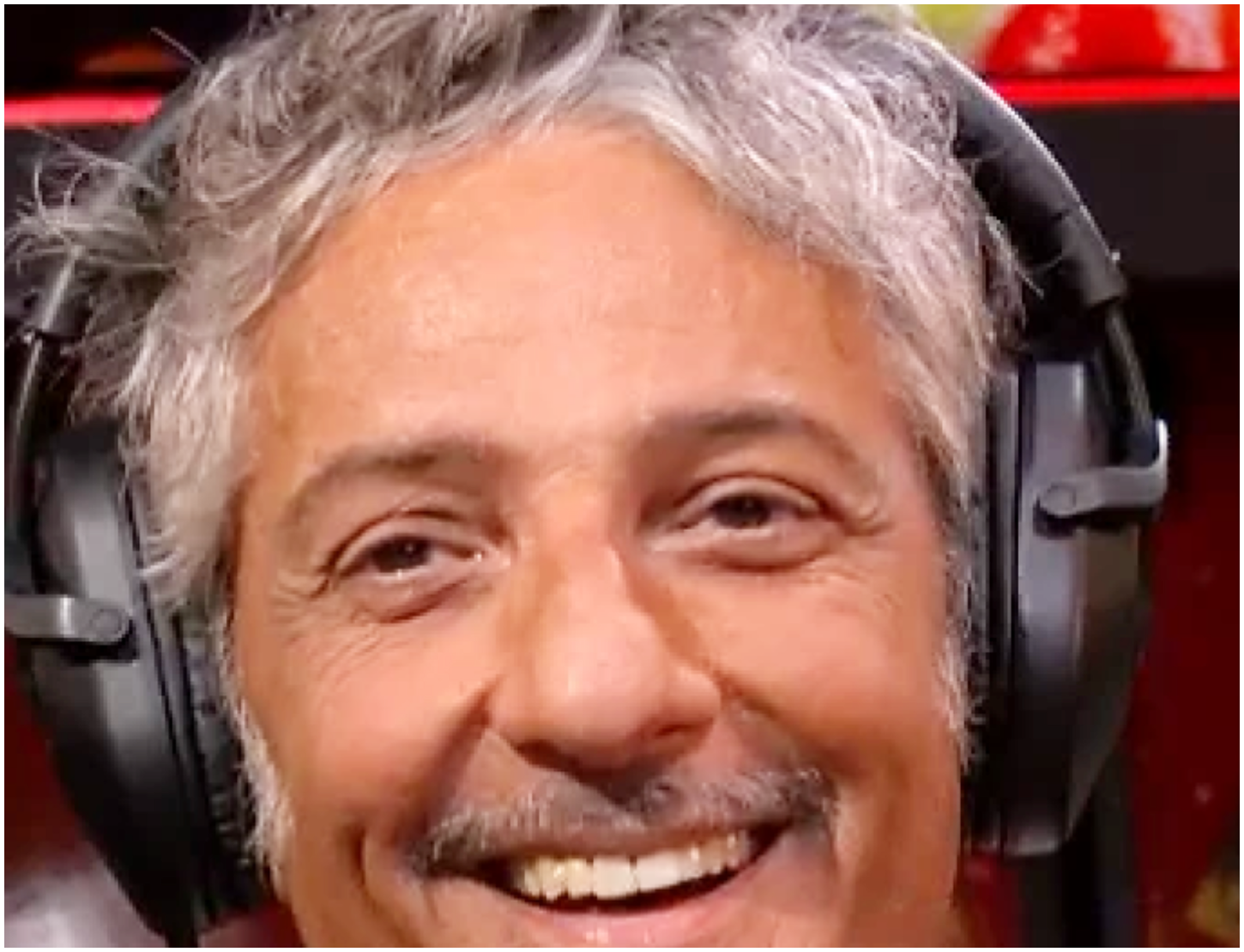 Fiorello e Massimo Ranieri rendono omaggio a Ornella Vanoni con un’esibizione straordinaria