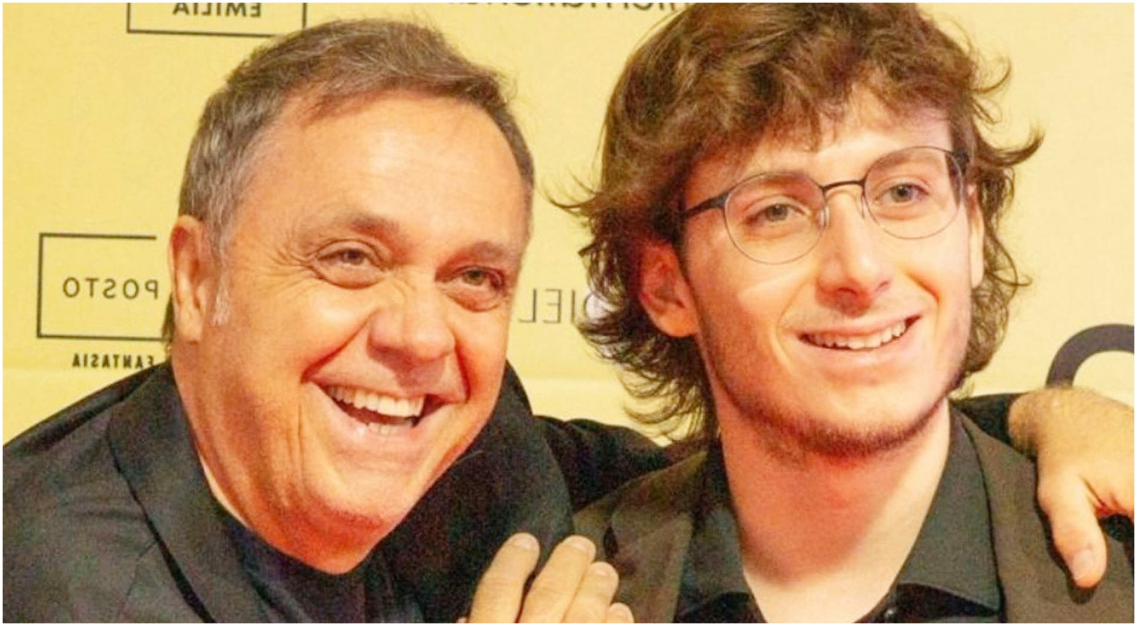 Gabriele Cirilli denuncia la sua esclusione dal Festival di Sulmona per favoritismi e intende vendere casa