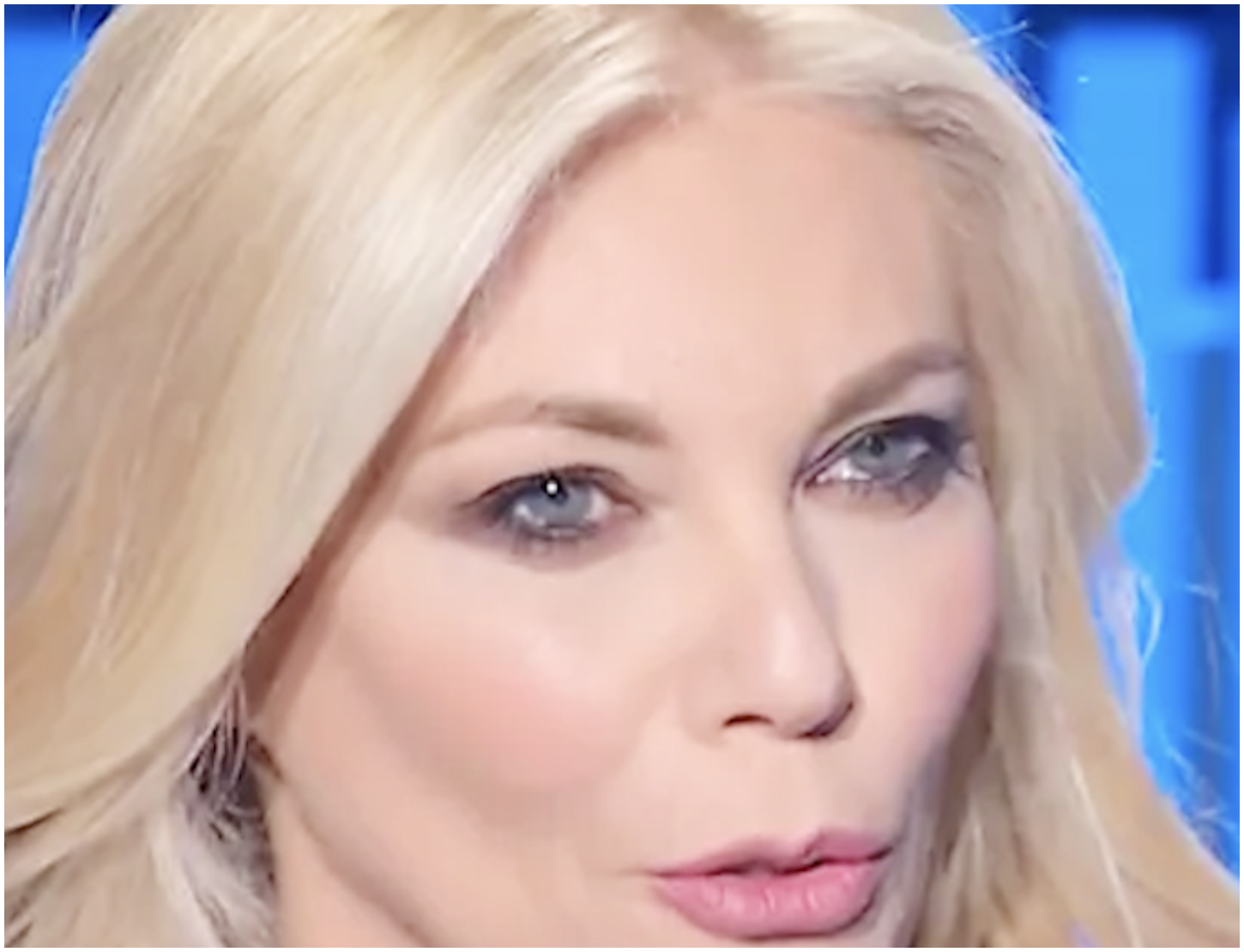 Garlasco, Eleonora Daniele sbaglia in diretta con l’avvocato di Flavius Savu durante un’intervista