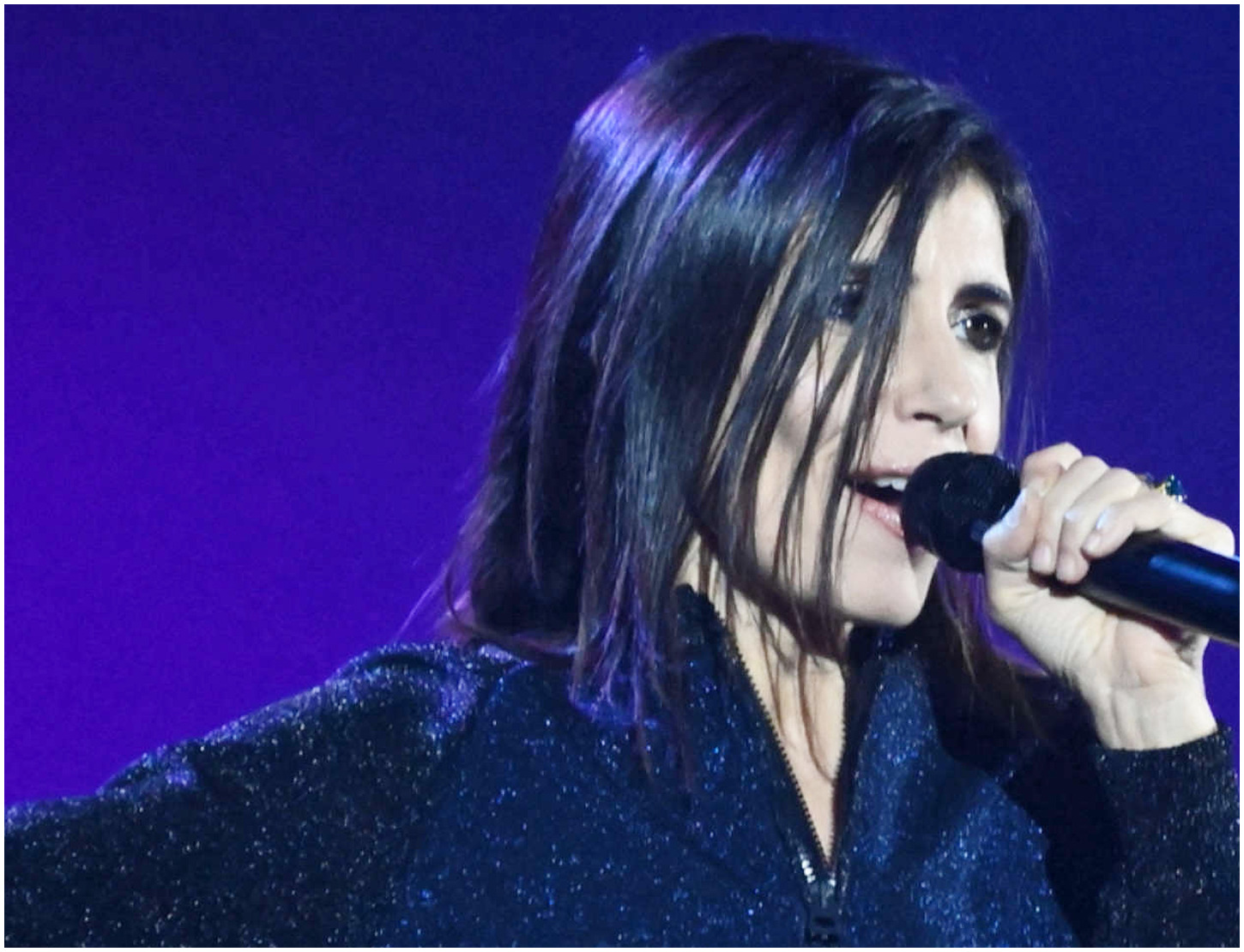 Giorgia riconosciuta come Donna dell’Anno per la sua indipendenza e capacità di rinascita continua