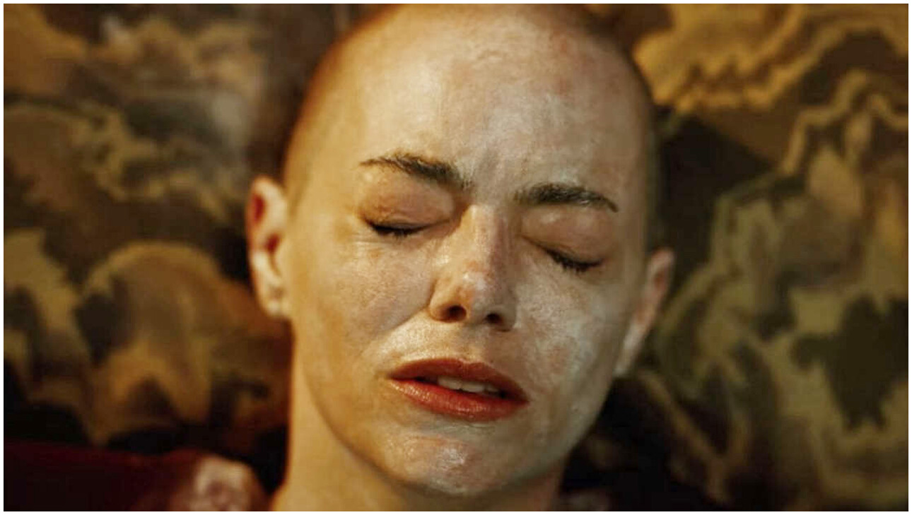 Bugonia, Emma Stone spiega la sua scelta di rasarsi la testa per il film