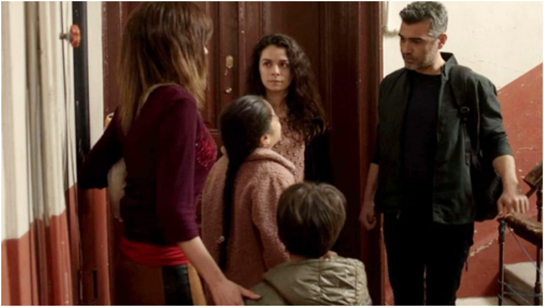 La forza di una donna: Sarp si trasferisce a Tarlabasi per i figli, un gesto che cambia tutto