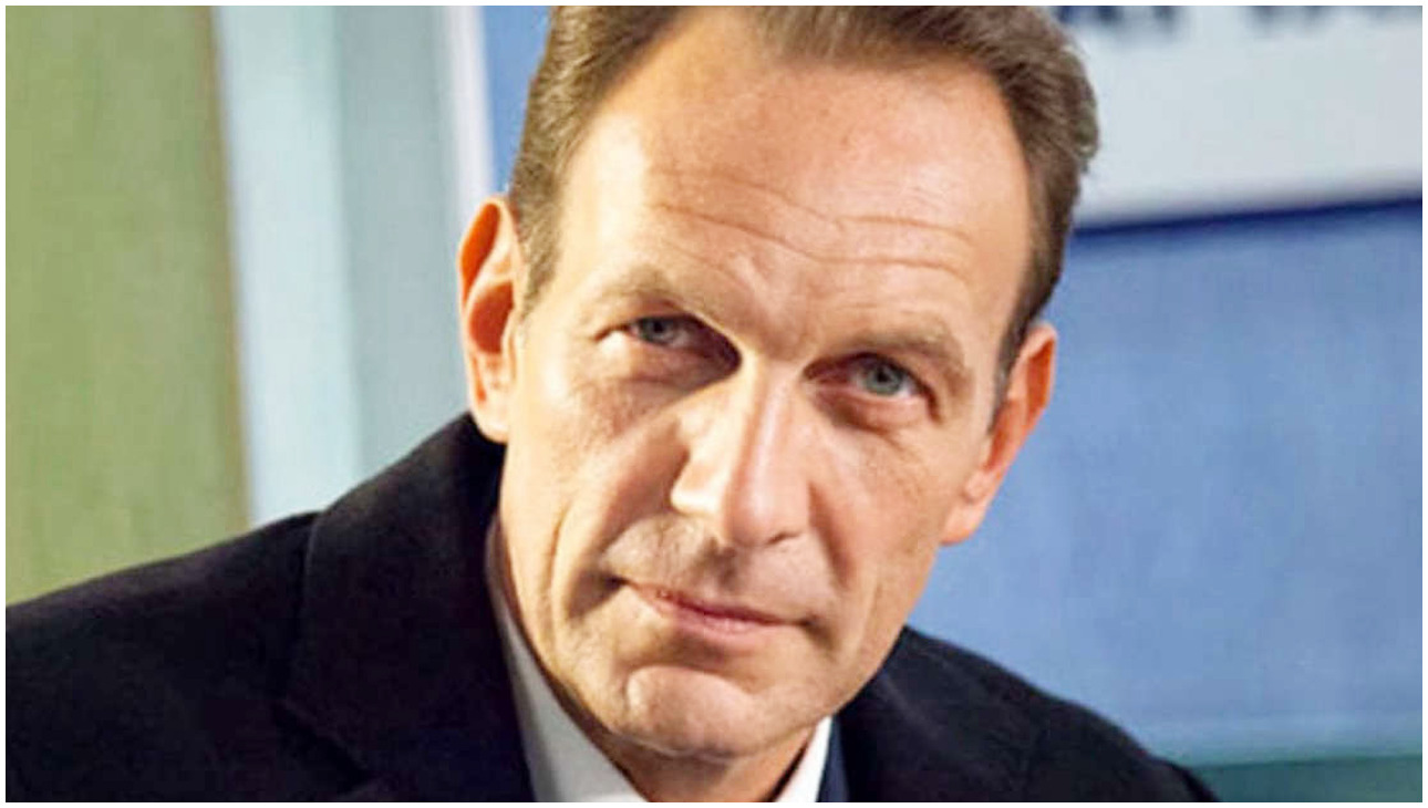 Un Posto al Sole, udienza per Roberto Ferri in arrivo il 27 novembre con importanti sviluppi