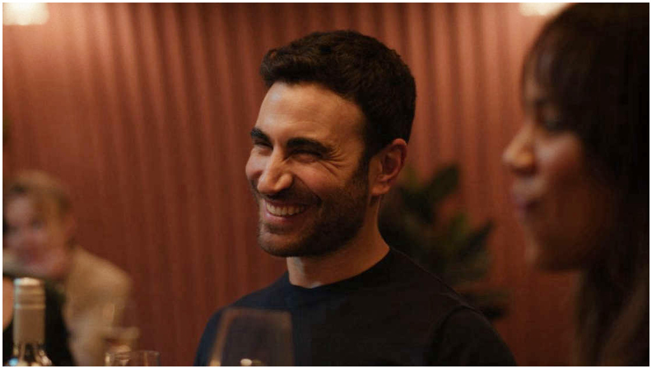 Escorted, Brett Goldstein interpreta un escort nella nuova serie di Amazon