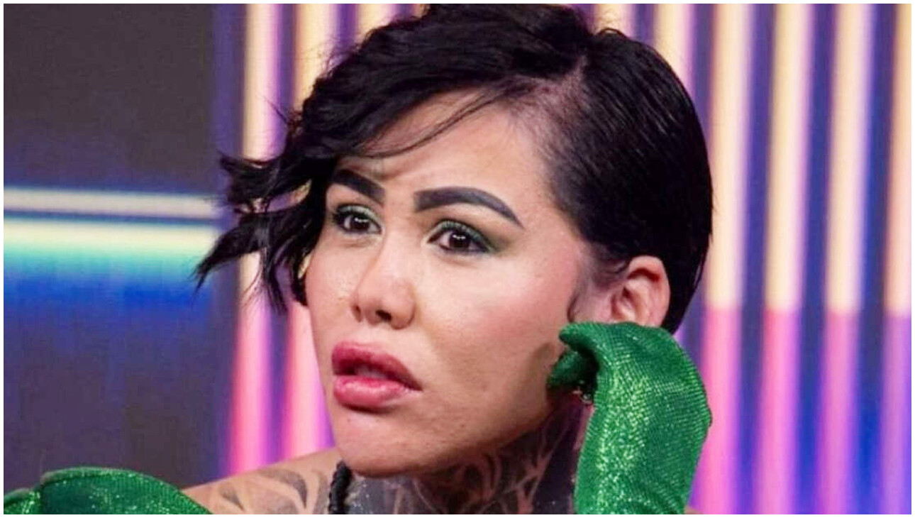 Rissa in un reality colombiano con tentativo di affogamento tra concorrenti in piscina