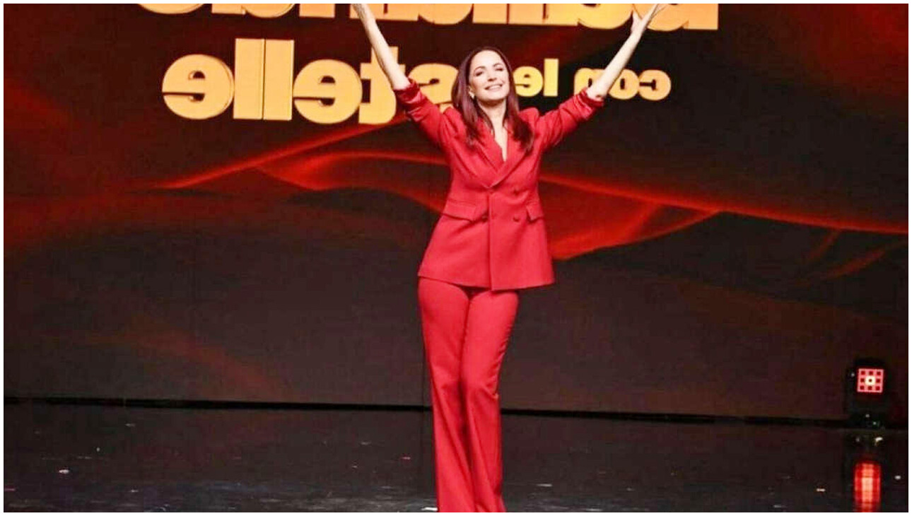 Ballando con le stelle 2025 stasera su Rai 1, le coppie in gara e l’ospite Andrea Delogu