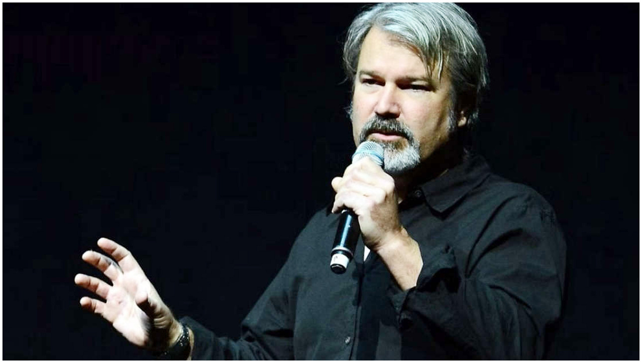 Gore Verbinski mette in guardia sui rischi dell’IA e sulla perdita della nostra umanità