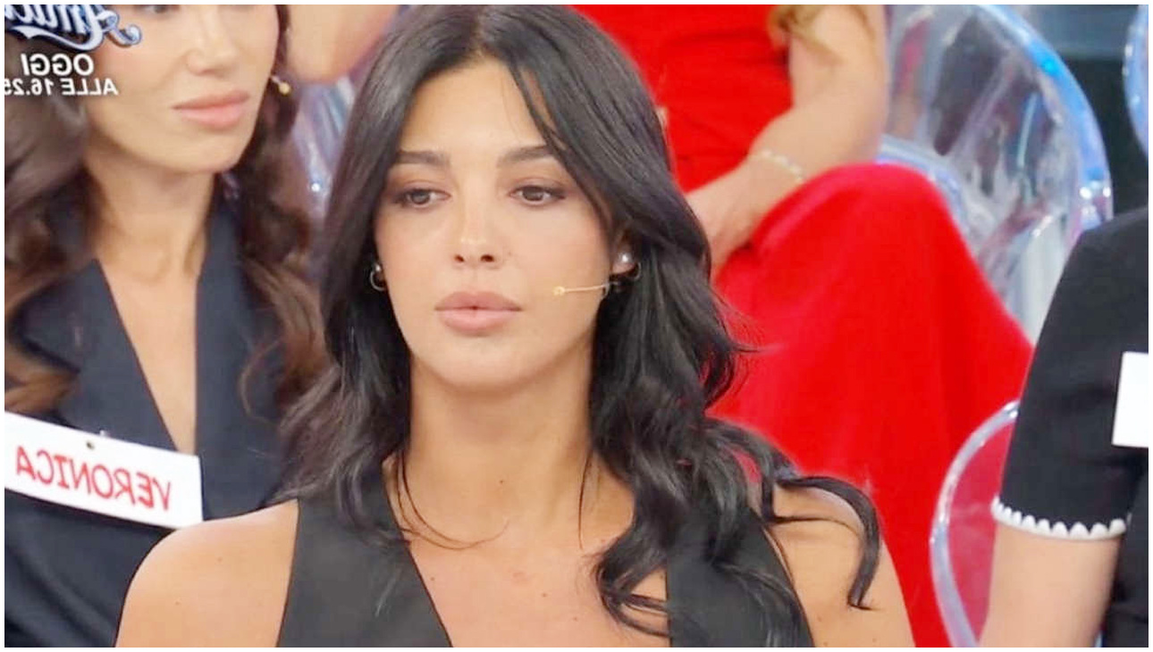 Uomini e Donne, Sara Gaudenzi bacia Jakub mentre una coppia decide di lasciare il programma