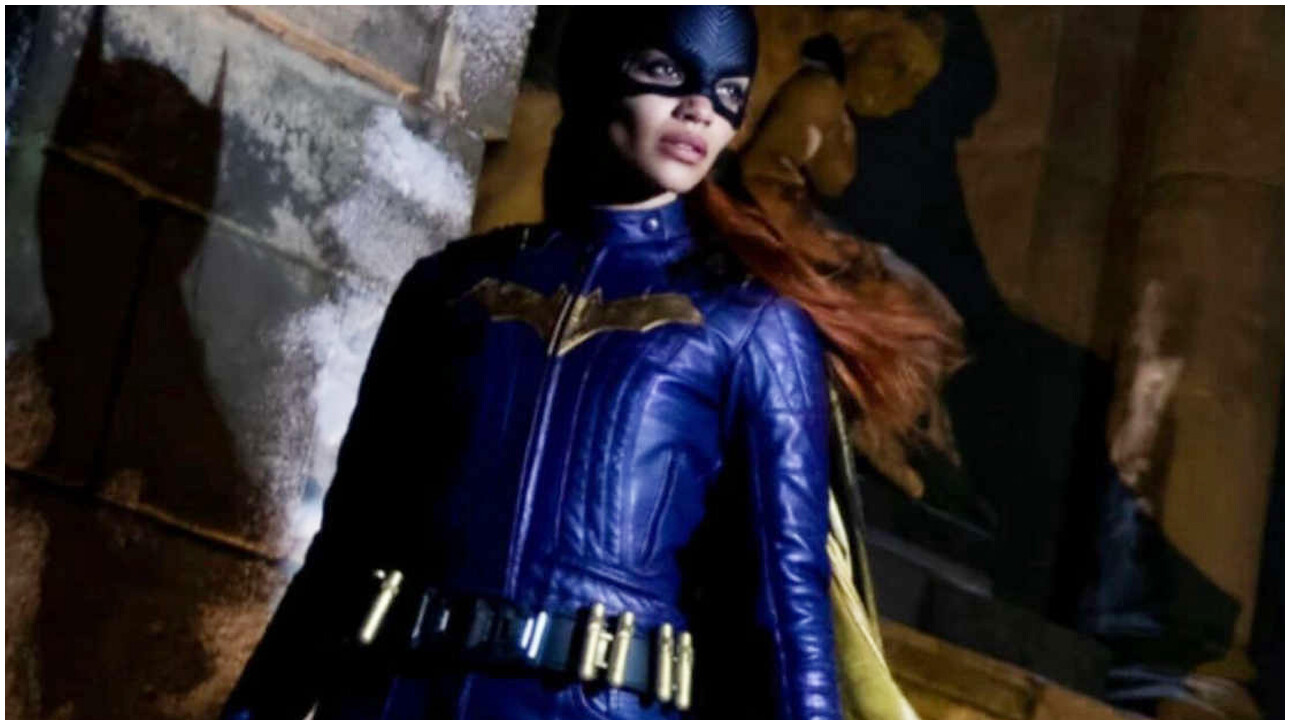 Batgirl, Brendan Fraser critica la cancellazione: “Distruggere un film è più utile”