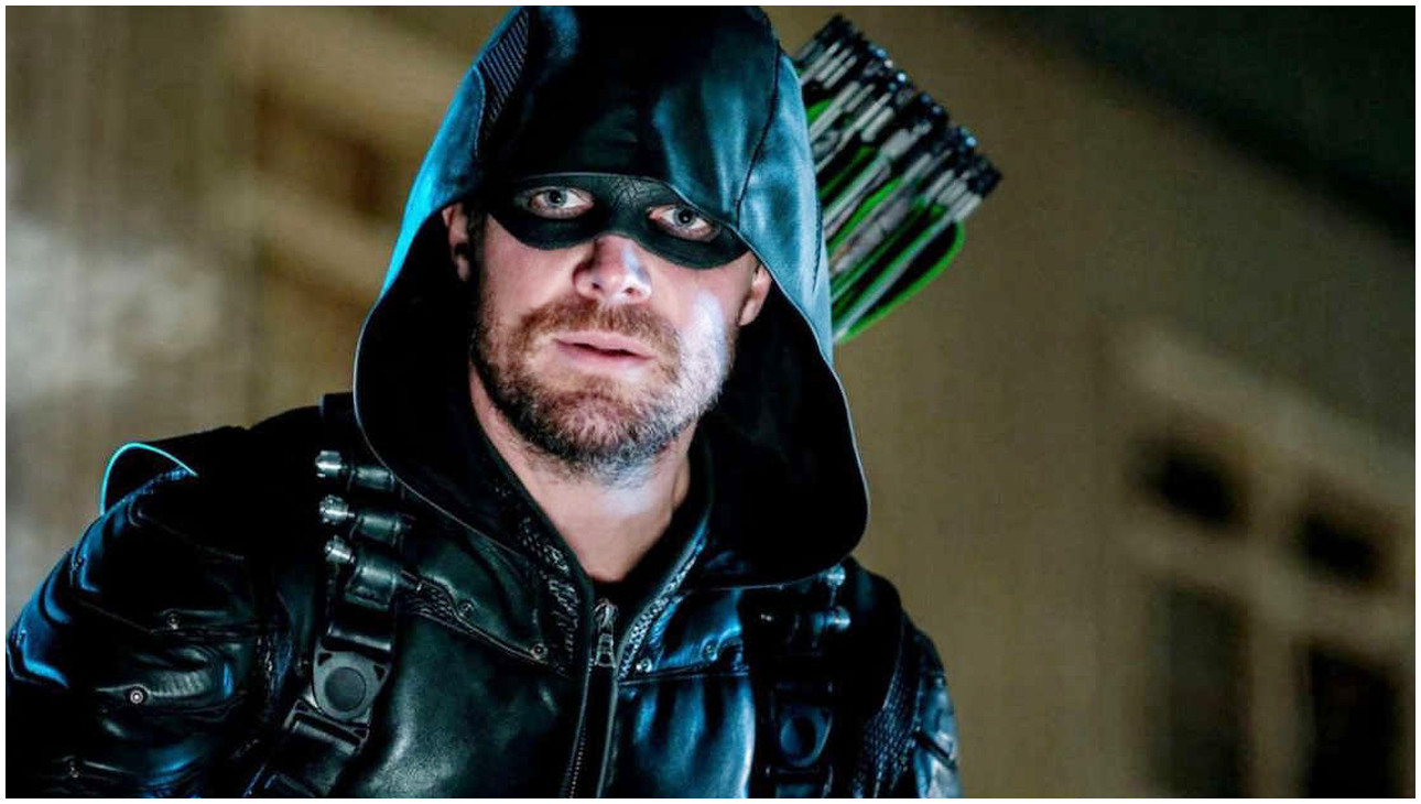 Arrow, Stephen Amell desidera tornare a interpretare Oliver Queen nel DC Universe