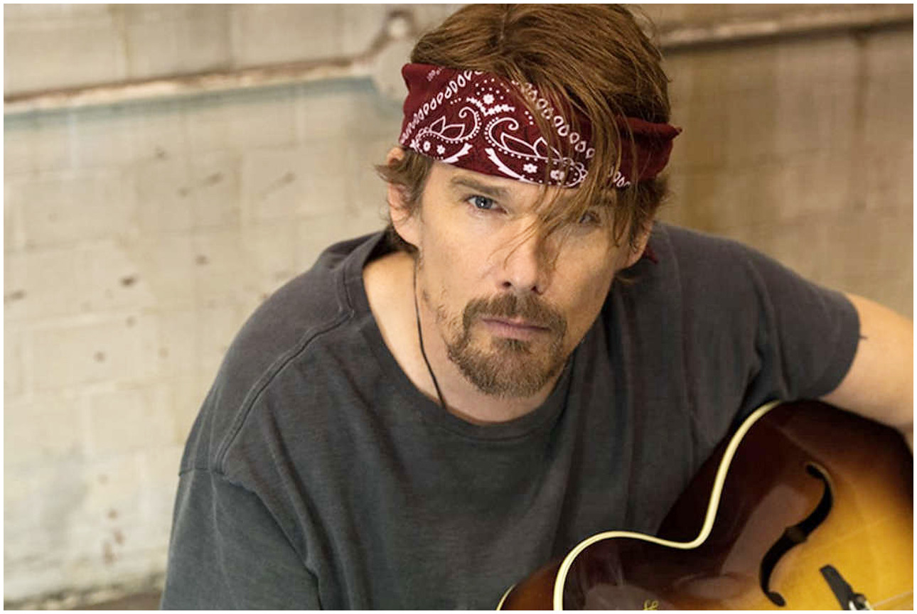 Ethan Hawke rivela la promessa fatta ai figli dopo il divorzio da Uma Thurman