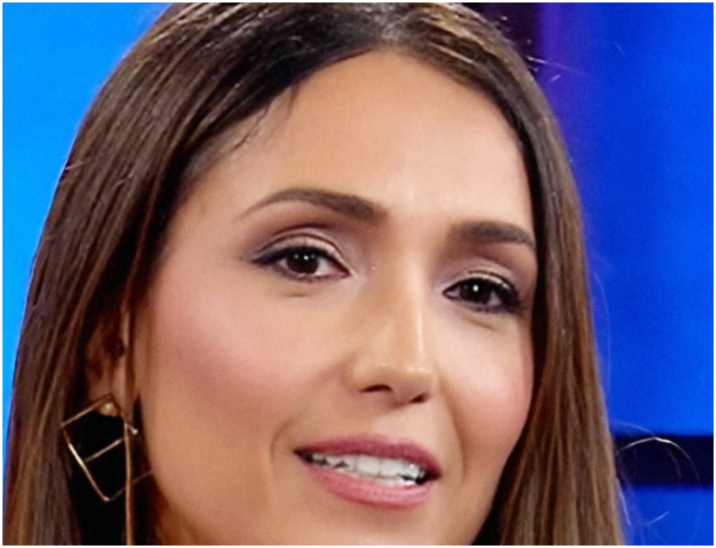 Imbarazzo a La volta buona: la battuta di Magalli spiazza Balivo con un insolito “come sei antico”