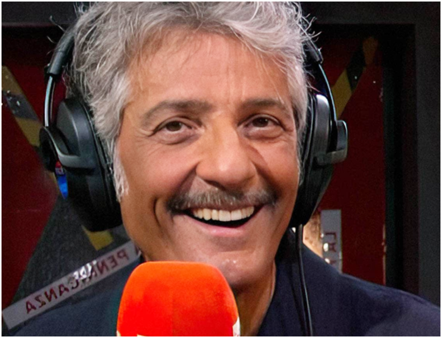 La Pennicanza: Fiorello critica Diletta Leotta e rivela anticipazioni su Sanremo 2025