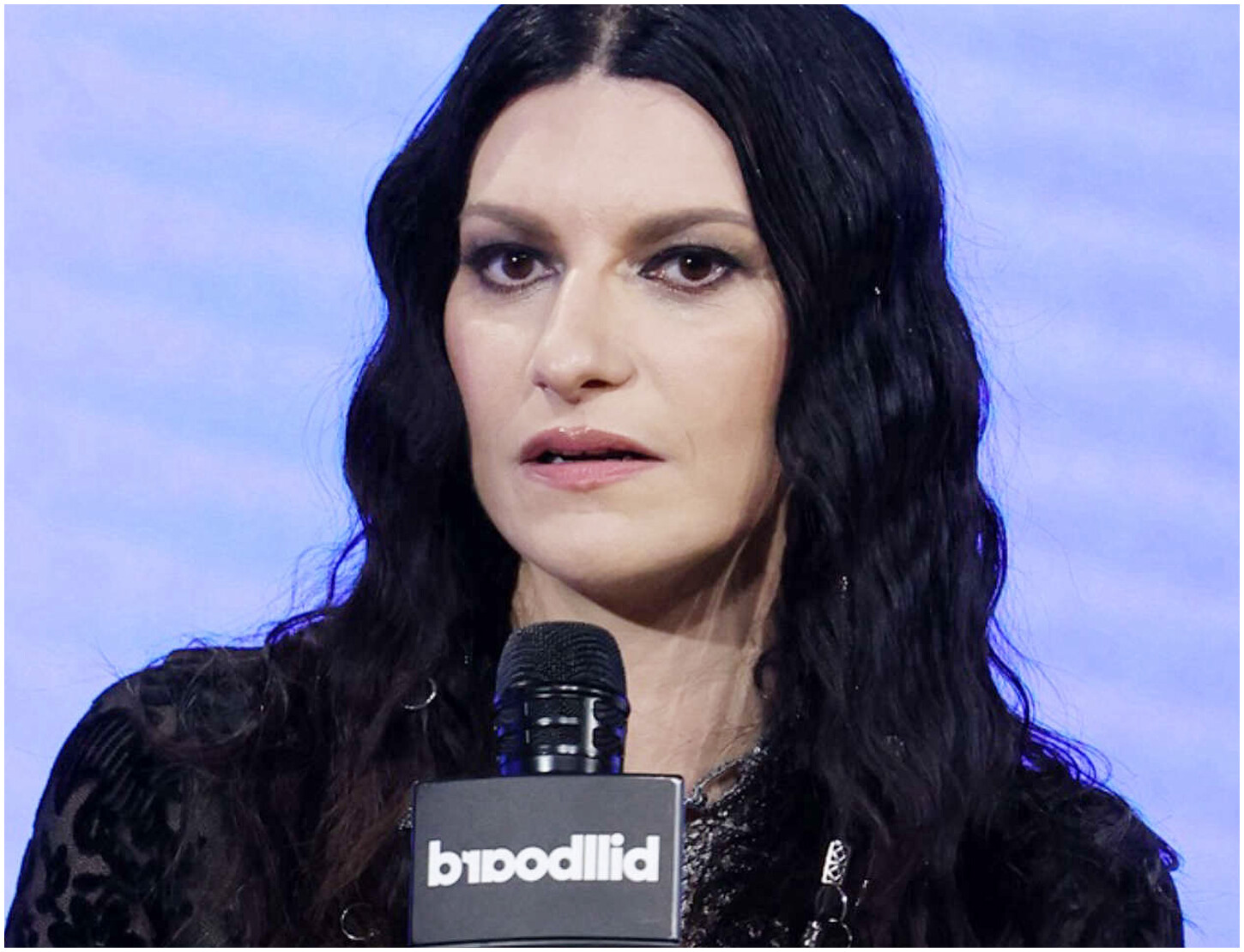 Laura Pausini in lutto per la tragica scomparsa dello zio Ettore, vittima di un’auto pirata