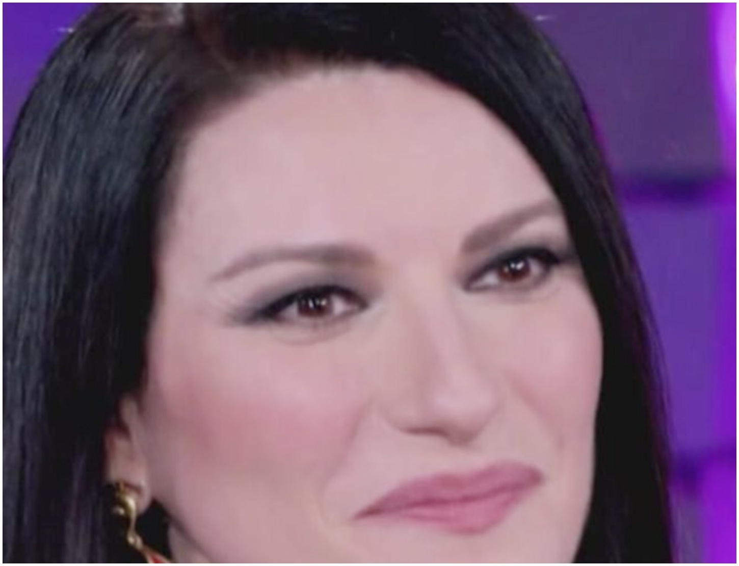 Laura Pausini parla della morte dello zio Ettore e risponde alle accuse della cugina con un messaggio chiaro