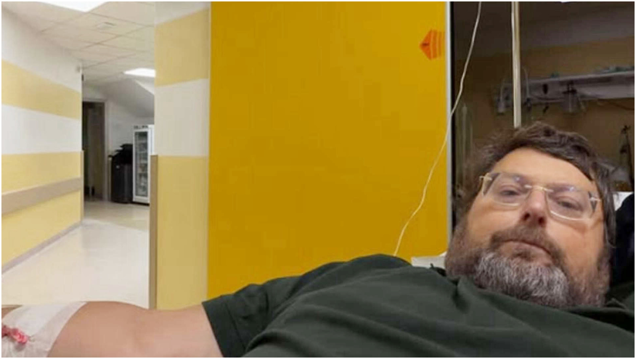 Mario Adinolfi ricoverato in ospedale dopo il decimo accesso notturno al pronto soccorso