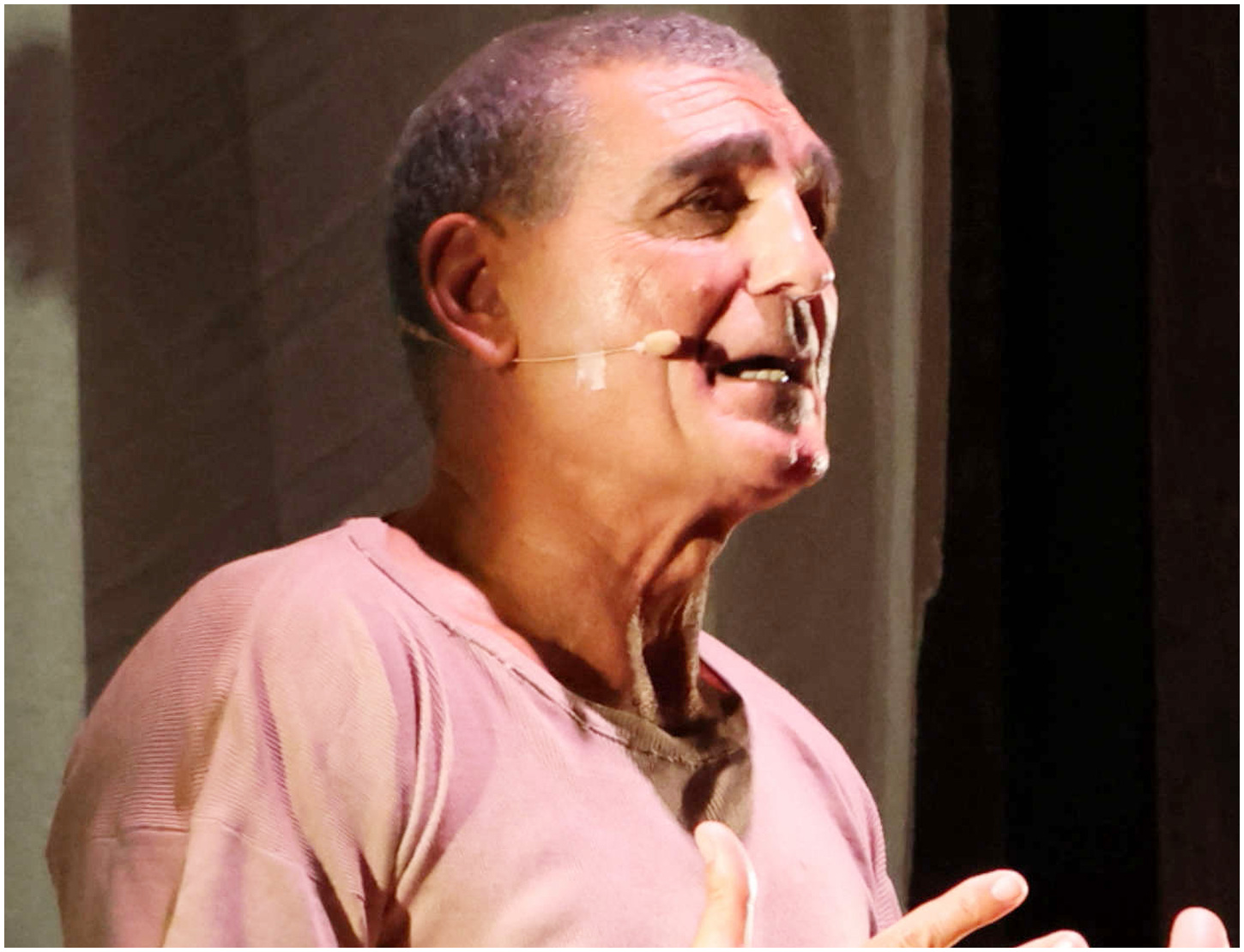 Patrizio Oliva porta in scena a Roma un progetto contro il bullismo in un evento teatrale