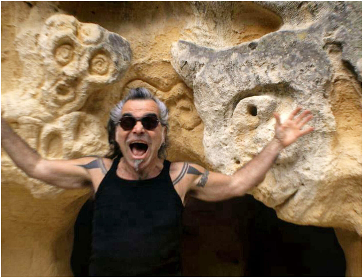 Piero Pelù racconta il suo viaggio nel deserto nel nuovo film, tra ricordi e i Litfiba