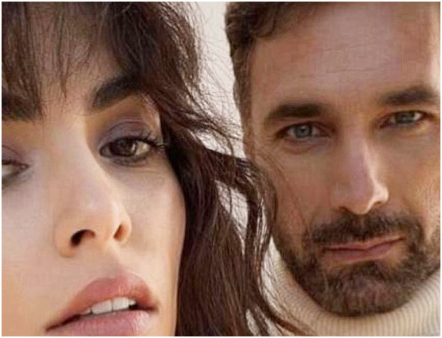 Raoul Bova sorprende Rocio Munoz Morales con fiori sotto casa e lei parla dei loro rapporti
