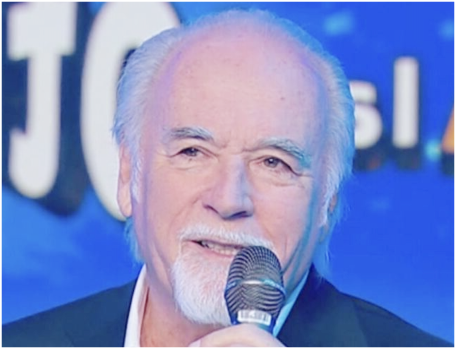 Striscia la notizia cambia volto: due membri storici lasciano il programma di Antonio Ricci