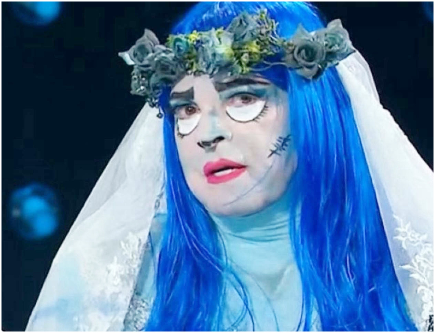 Tale e Quale Show: Malgioglio celebra un insolito matrimonio, Insinna e Cirilli in un duetto macabro