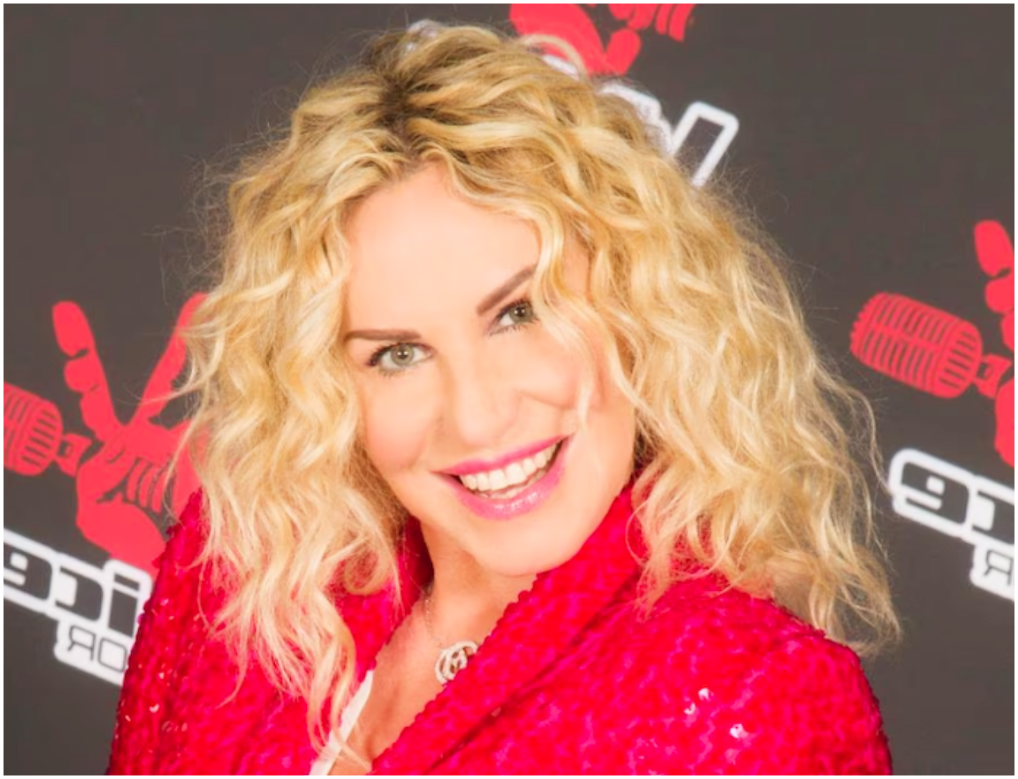 The Voice Senior: le emozionanti Blind Auditions sorprendono il pubblico con talenti straordinari