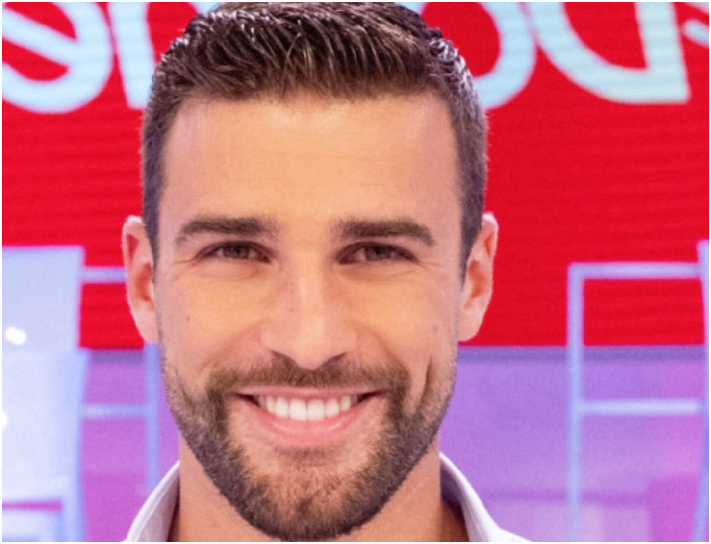 Uomini e Donne, Flavio Ubirti conquista il pubblico con il suo atteso primo bacio in trasmissione