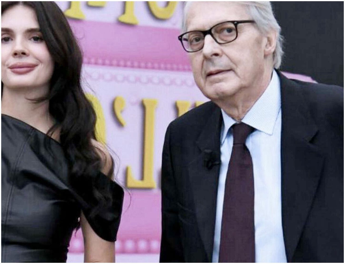 Vittorio Sgarbi torna in tv e lancia un messaggio per chi convive con la depressione e l’accettazione