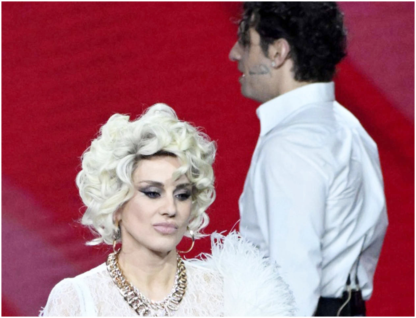 X Factor 2025, tensione tra Lauro e Iezzi culmina in insulti durante una doppia eliminazione