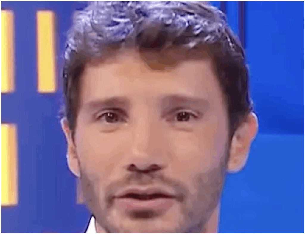 Affari Tuoi, debutto di De Martino in orario compatto: tutte le novità in arrivo stasera