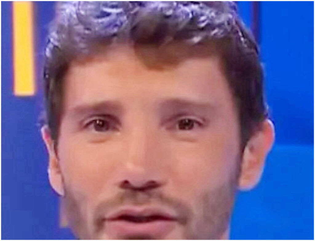 Affari Tuoi non va in onda il 7 dicembre: De Martino assente e Scotti conquista l’audience