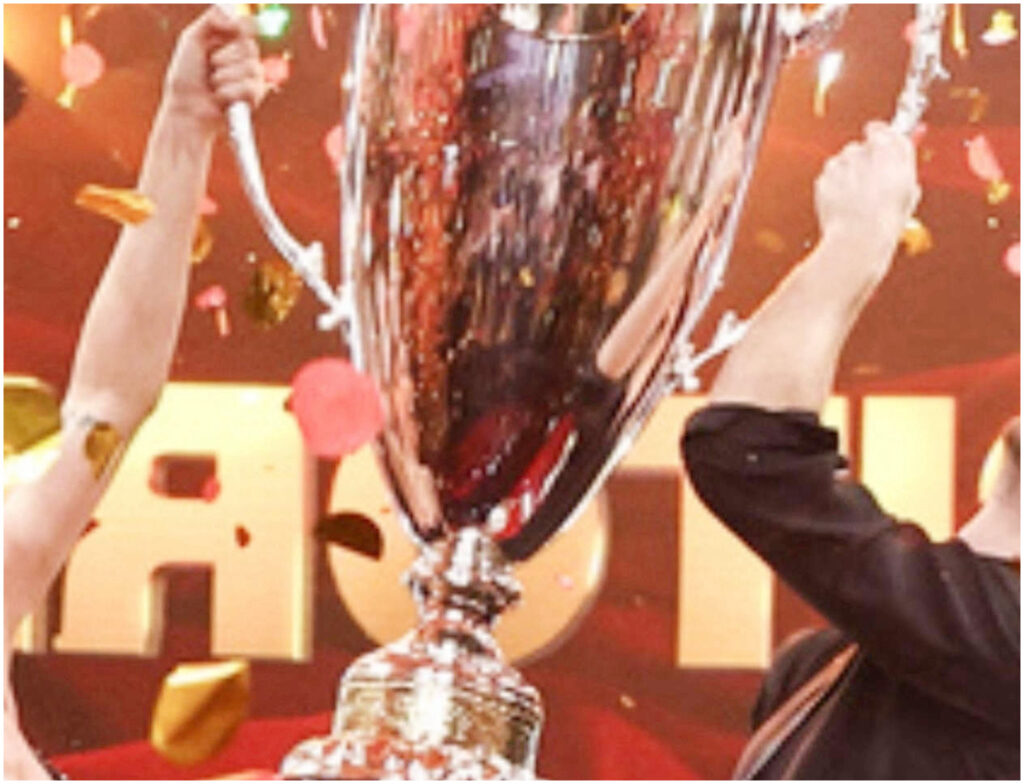 Andrea Delogu: il ballo come terapia dopo la morte del fratello e la dedica al padre con la coppa