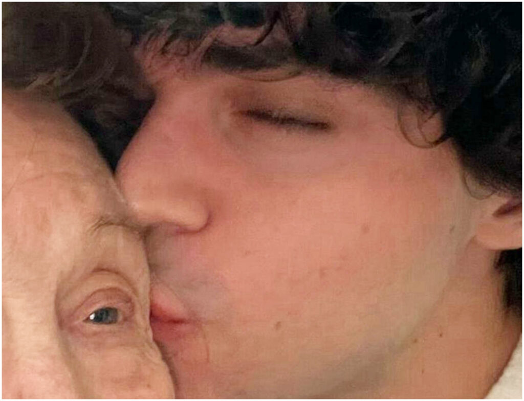 Andrea Verticchio esprime il legame speciale con casa di nonna Lidu e la paura di perdere la memoria