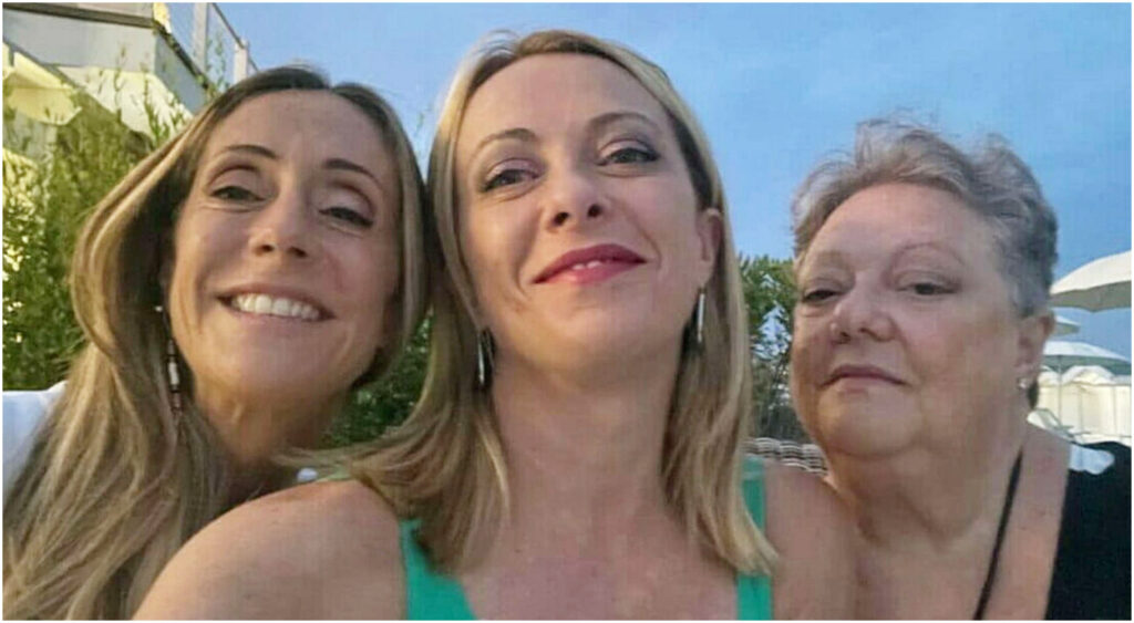 Anna Paratore parla di Giorgia Meloni e critica l’autocritica di Arianna sul patriarcato familiare.