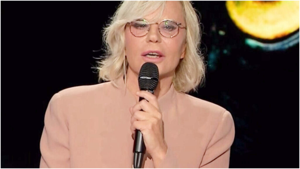 Maria De Filippi si commuove a Belve: il desiderio di sapere se Maurizio ha sofferto