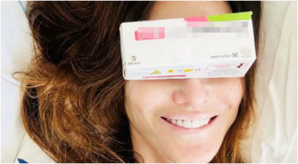 Carla Bruni conclude cinque anni di terapia per il cancro al seno e invita le donne agli screening annuali