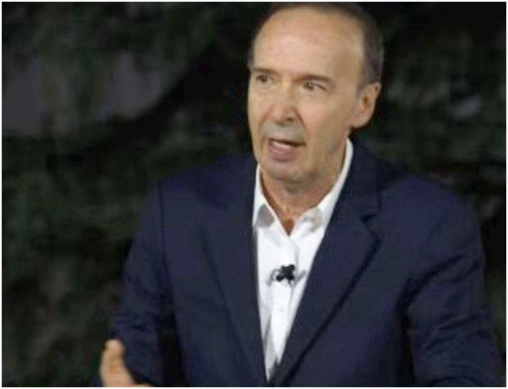 Benigni sorprende il pubblico di Che Tempo Che Fa, tra applausi e delusione sui social media