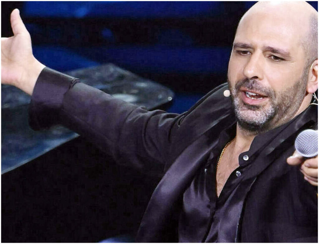 Checco Zalone presenta il suo nuovo film Buen Camino, pronto a conquistare il box office natalizio